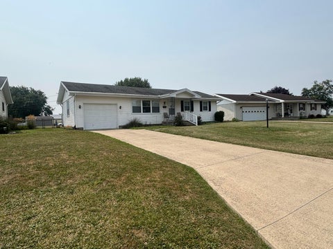 Tiny photo for 1605 Sunset Drive, Washington Court House, OH 43160 (MLS # 226028259)