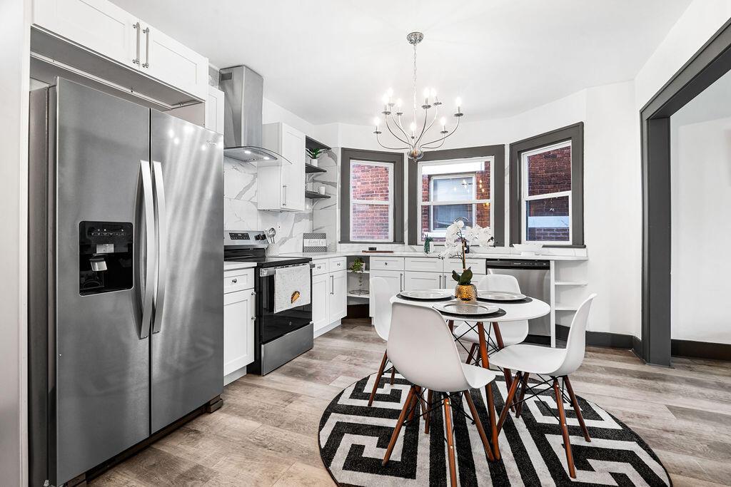 Columbus, Ohio 43206, United States, 2 Bedrooms Bedrooms, ,2 BathroomsBathrooms,Residential,Active,180053