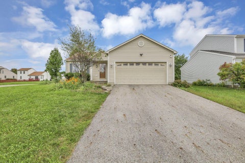 Photo of 9001 Coral Canyon Circle, Reynoldsburg, OH 43068 (MLS # 226036981)