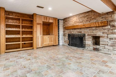Tiny photo for 4816 Crazy Horse Lane 4 #4, Westerville, OH 43081 (MLS # 225037474)