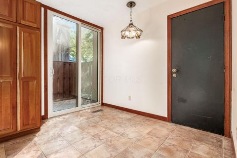 Tiny photo for 4816 Crazy Horse Lane 4 #4, Westerville, OH 43081 (MLS # 225037474)