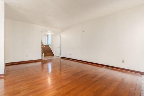Tiny photo for 4816 Crazy Horse Lane 4 #4, Westerville, OH 43081 (MLS # 225037474)