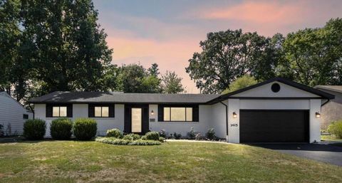 Photo of 1415 Reymond Road, Columbus, OH 43220 (MLS # 226001466)