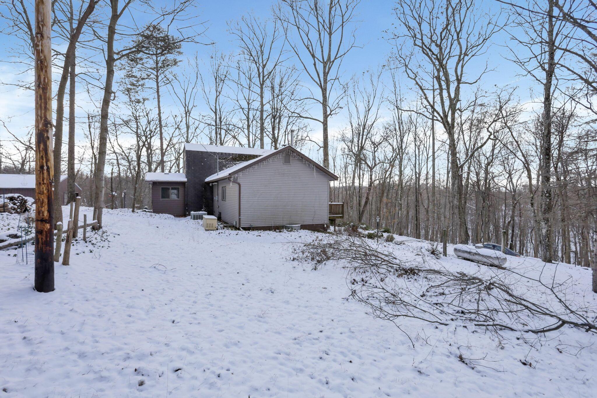 12850 Little Cola Road, Rockbridge, Ohio image 47