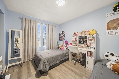 Tiny photo for 3215 Valleyview Drive, Columbus, OH 43204 (MLS # 226000649)