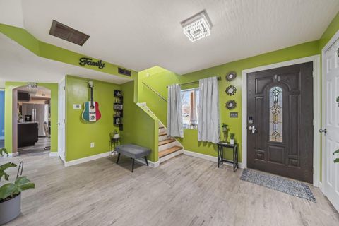 Tiny photo for 3215 Valleyview Drive, Columbus, OH 43204 (MLS # 226000649)