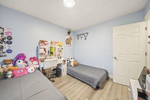 Tiny photo for 3215 Valleyview Drive, Columbus, OH 43204 (MLS # 226000649)