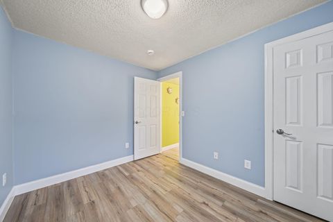 Tiny photo for 3215 Valleyview Drive, Columbus, OH 43204 (MLS # 226000649)