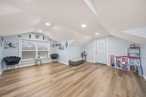 Tiny photo for 3215 Valleyview Drive, Columbus, OH 43204 (MLS # 226000649)