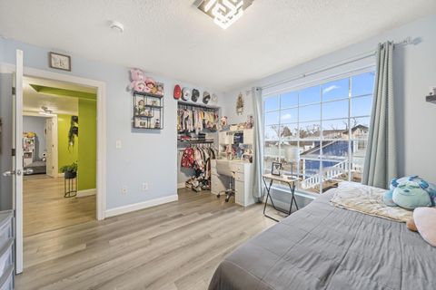 Tiny photo for 3215 Valleyview Drive, Columbus, OH 43204 (MLS # 226000649)