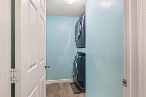 Tiny photo for 3215 Valleyview Drive, Columbus, OH 43204 (MLS # 226000649)