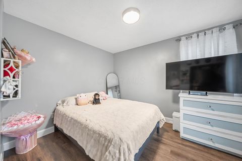 Tiny photo for 3215 Valleyview Drive, Columbus, OH 43204 (MLS # 226000649)