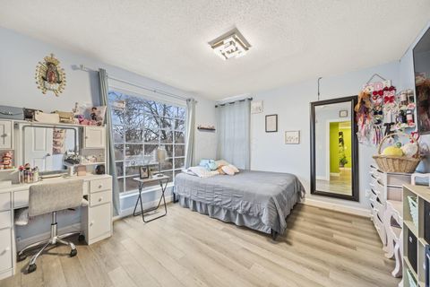 Tiny photo for 3215 Valleyview Drive, Columbus, OH 43204 (MLS # 226000649)