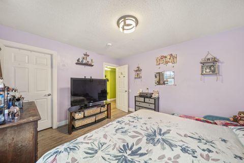 Tiny photo for 3215 Valleyview Drive, Columbus, OH 43204 (MLS # 226000649)