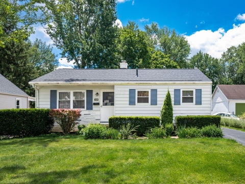 Tiny photo for 1639 E Cooke Road, Columbus, OH 43224 (MLS # 226022138)