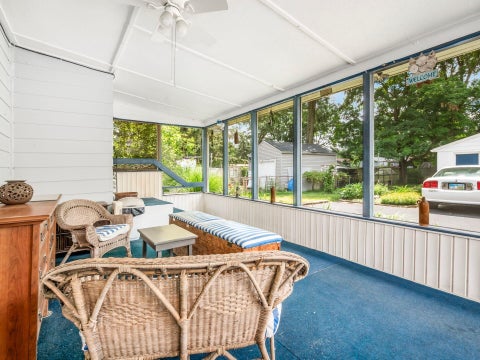 Tiny photo for 1639 E Cooke Road, Columbus, OH 43224 (MLS # 226022138)