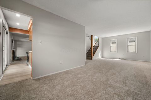 Tiny photo for 105 Kinder Place, Columbus, OH 43230 (MLS # 226022147)