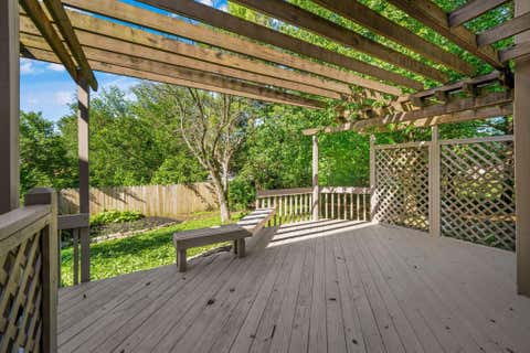 Tiny photo for 105 Kinder Place, Columbus, OH 43230 (MLS # 226022147)