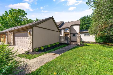 Tiny photo for 105 Kinder Place, Columbus, OH 43230 (MLS # 226022147)