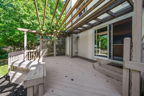 Tiny photo for 105 Kinder Place, Columbus, OH 43230 (MLS # 226022147)