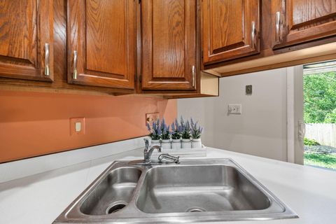 Tiny photo for 105 Kinder Place, Columbus, OH 43230 (MLS # 226022147)
