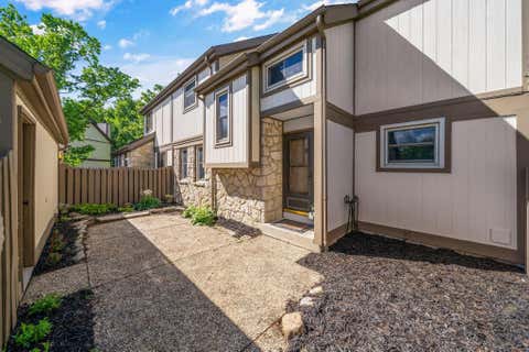 Photo of 105 Kinder Place, Columbus, OH 43230 (MLS # 226022147)