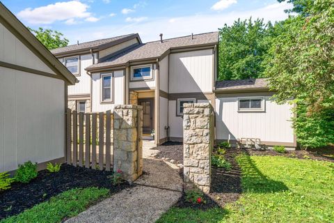 Tiny photo for 105 Kinder Place, Columbus, OH 43230 (MLS # 226022147)