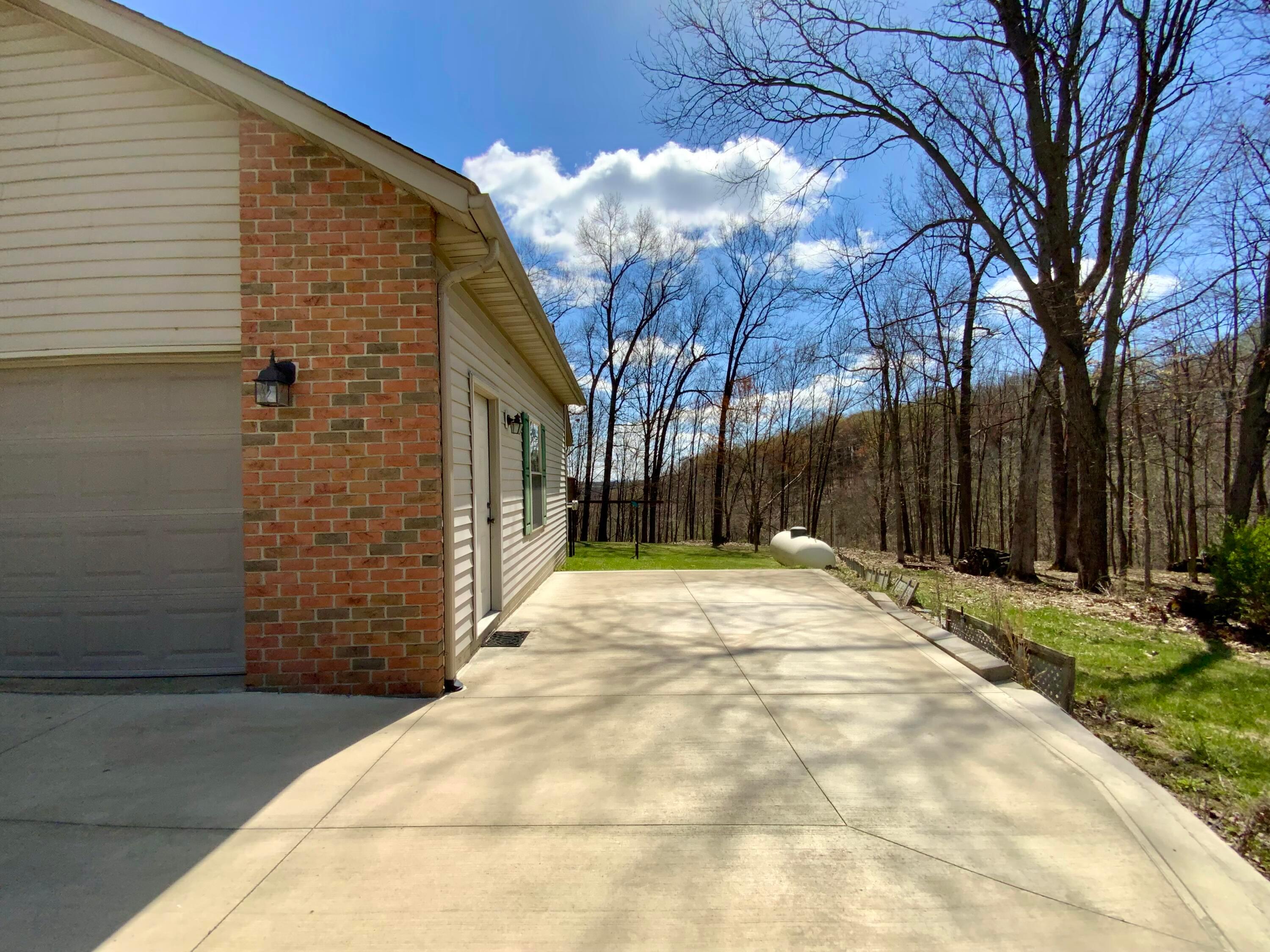 51 Hillview Court, Howard, Ohio image 40
