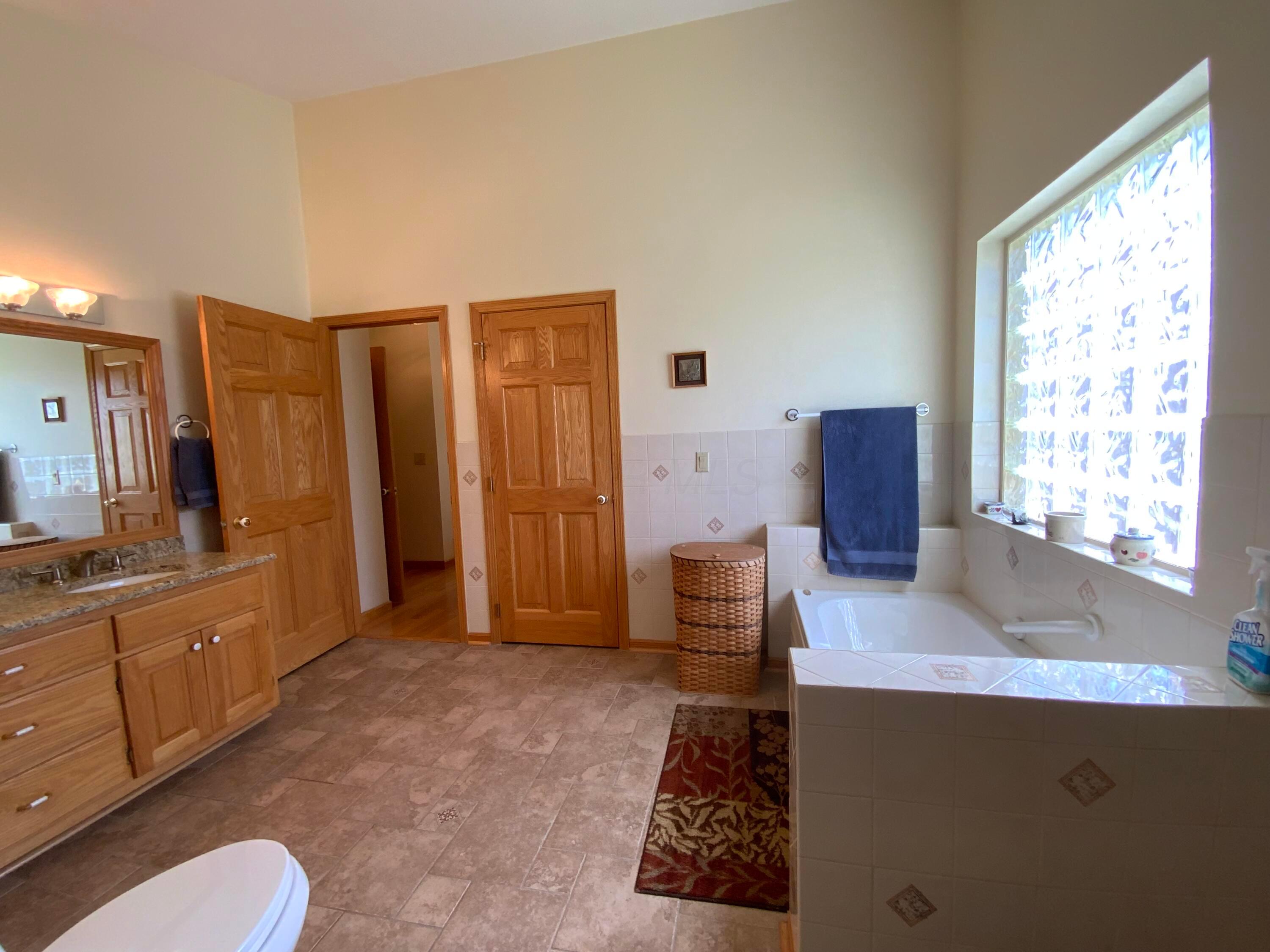 51 Hillview Court, Howard, Ohio image 10