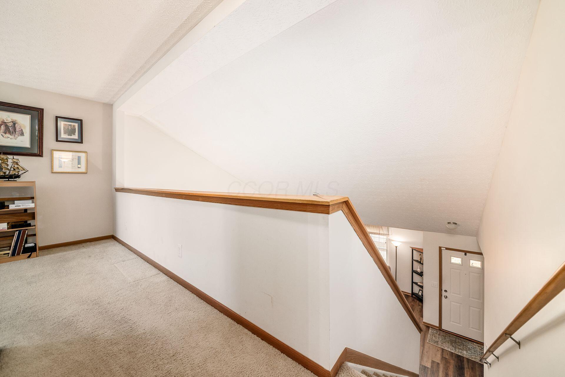 6085 Eden Valley Drive, Westerville, Ohio image 30
