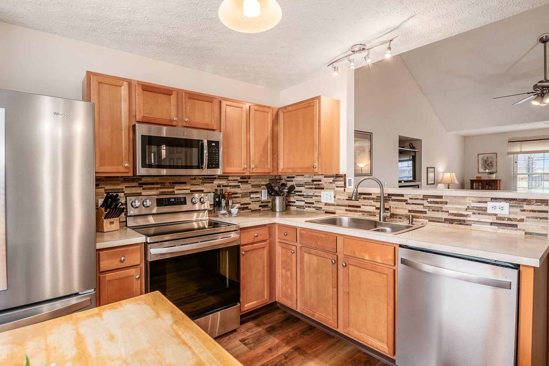 6085 Eden Valley Drive, Westerville, Ohio image 20