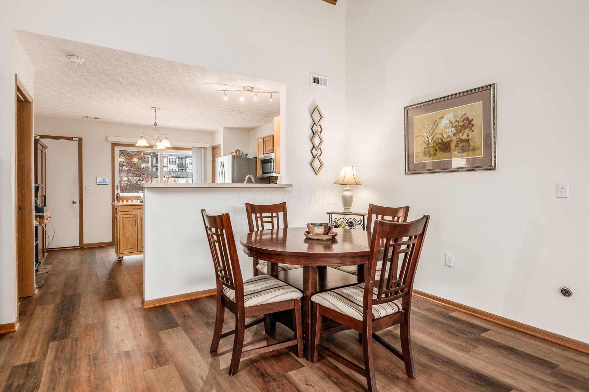6085 Eden Valley Drive, Westerville, Ohio image 15