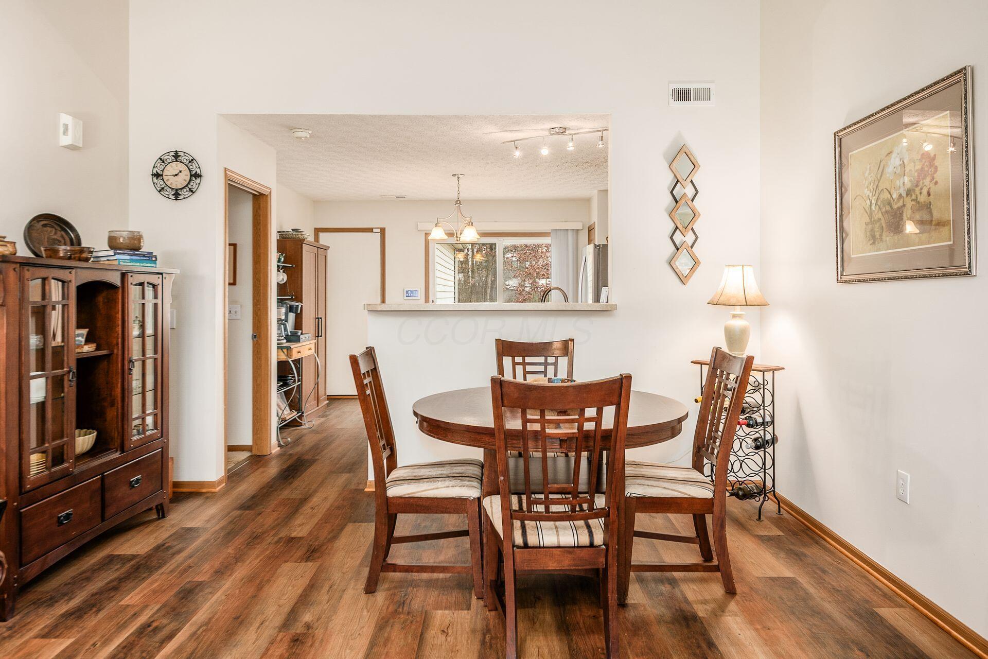 6085 Eden Valley Drive, Westerville, Ohio image 14