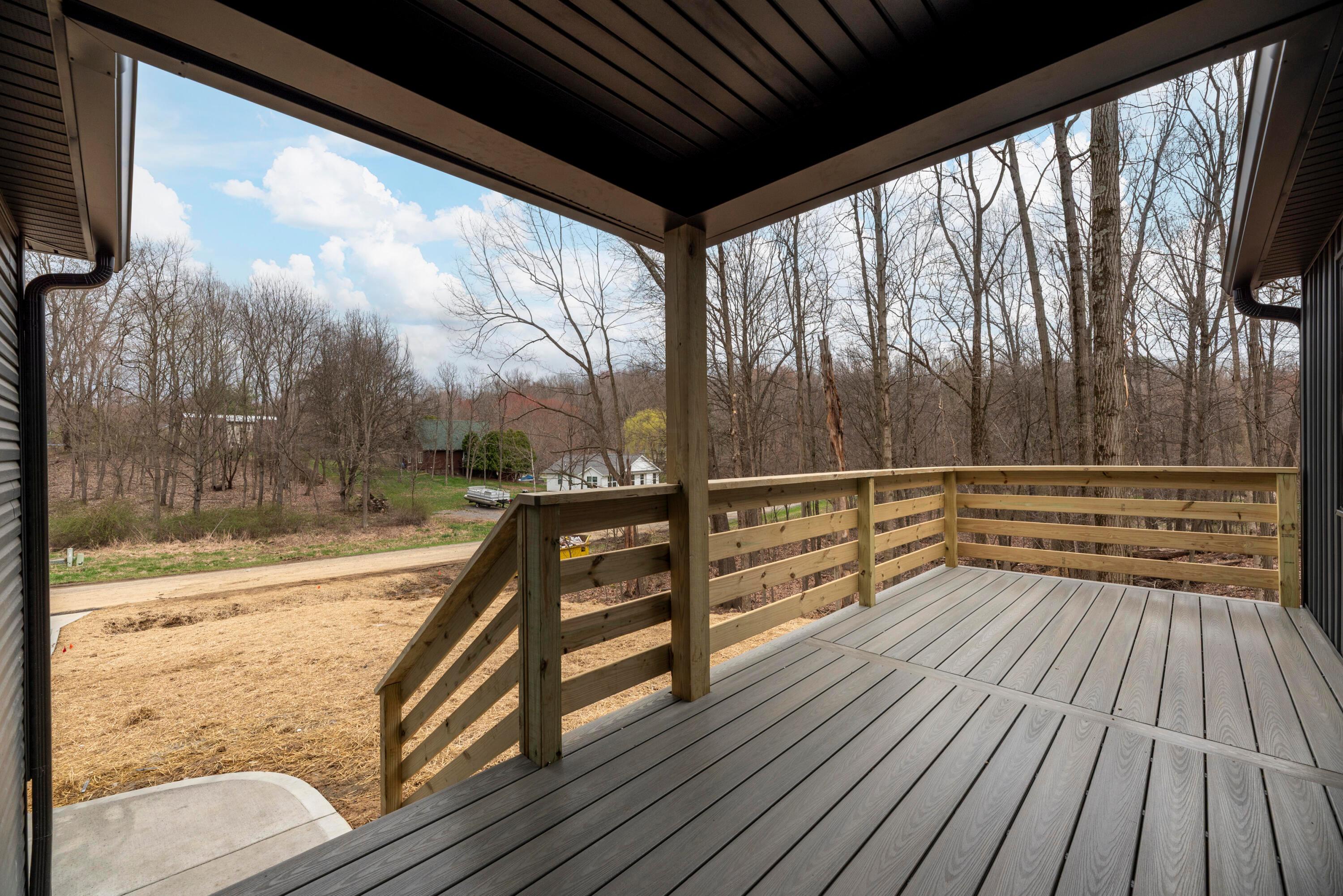 27 Brooklawn Court, Howard, Ohio image 2