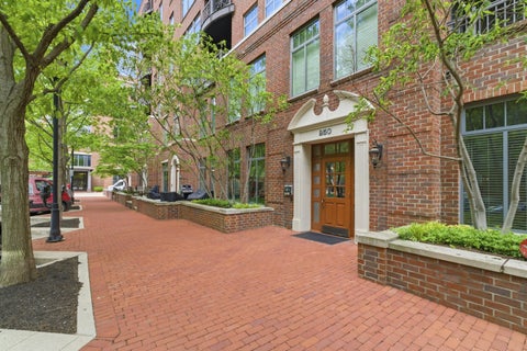 Condo For Rent - 250 Daniel Burnham Square #305<br/> Columbus, OH 43215