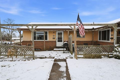 Photo of 1175-1177 Mccarley Drive S, Columbus, OH 43228 (MLS # 226006779)
