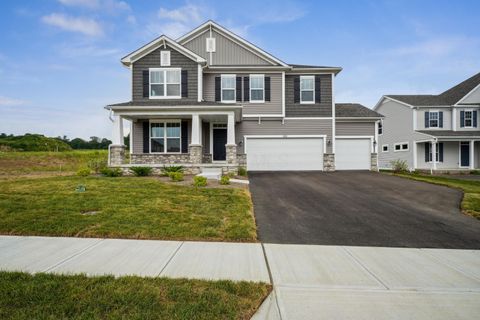 Photo of 303 Reign Way, Pataskala, OH 43062 (MLS # 225014695)