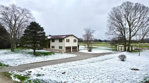 Tiny photo for 161 Lana Lane, Chillicothe, OH 45601 (MLS # 226008162)