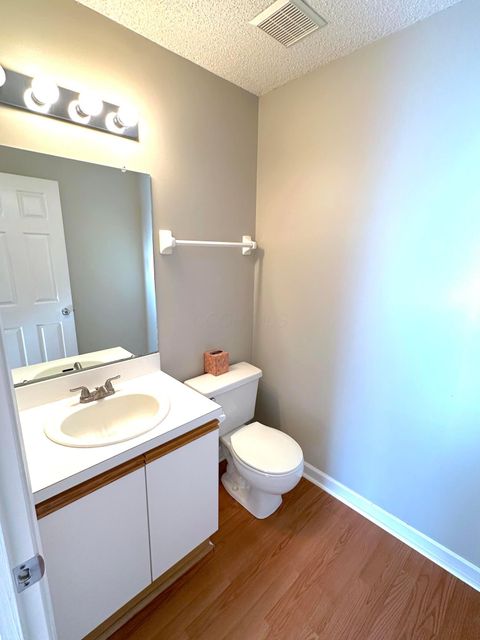 Tiny photo for 1999 Jasper Lane 24A #24A, Hilliard, OH 43026 (MLS # 225045192)