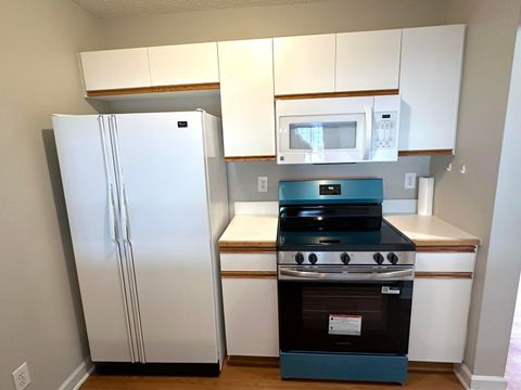 Tiny photo for 1999 Jasper Lane 24A #24A, Hilliard, OH 43026 (MLS # 225045192)