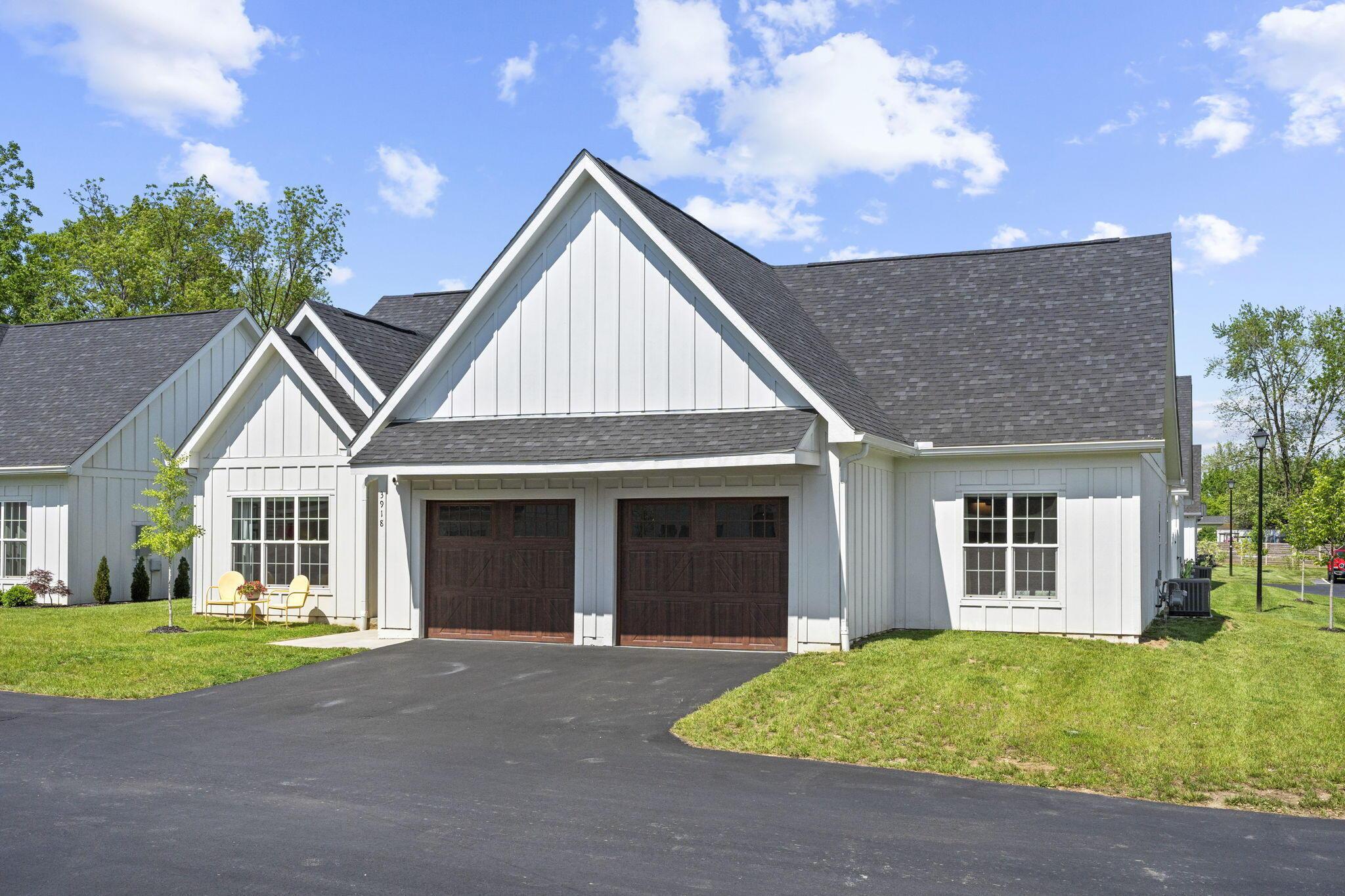 3918 Logan Court, Hilliard, Ohio image 3