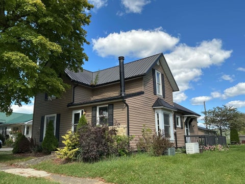 Photo of 156 N Sugar Street, Saint Louisville, OH 43071 (MLS # 226034078)