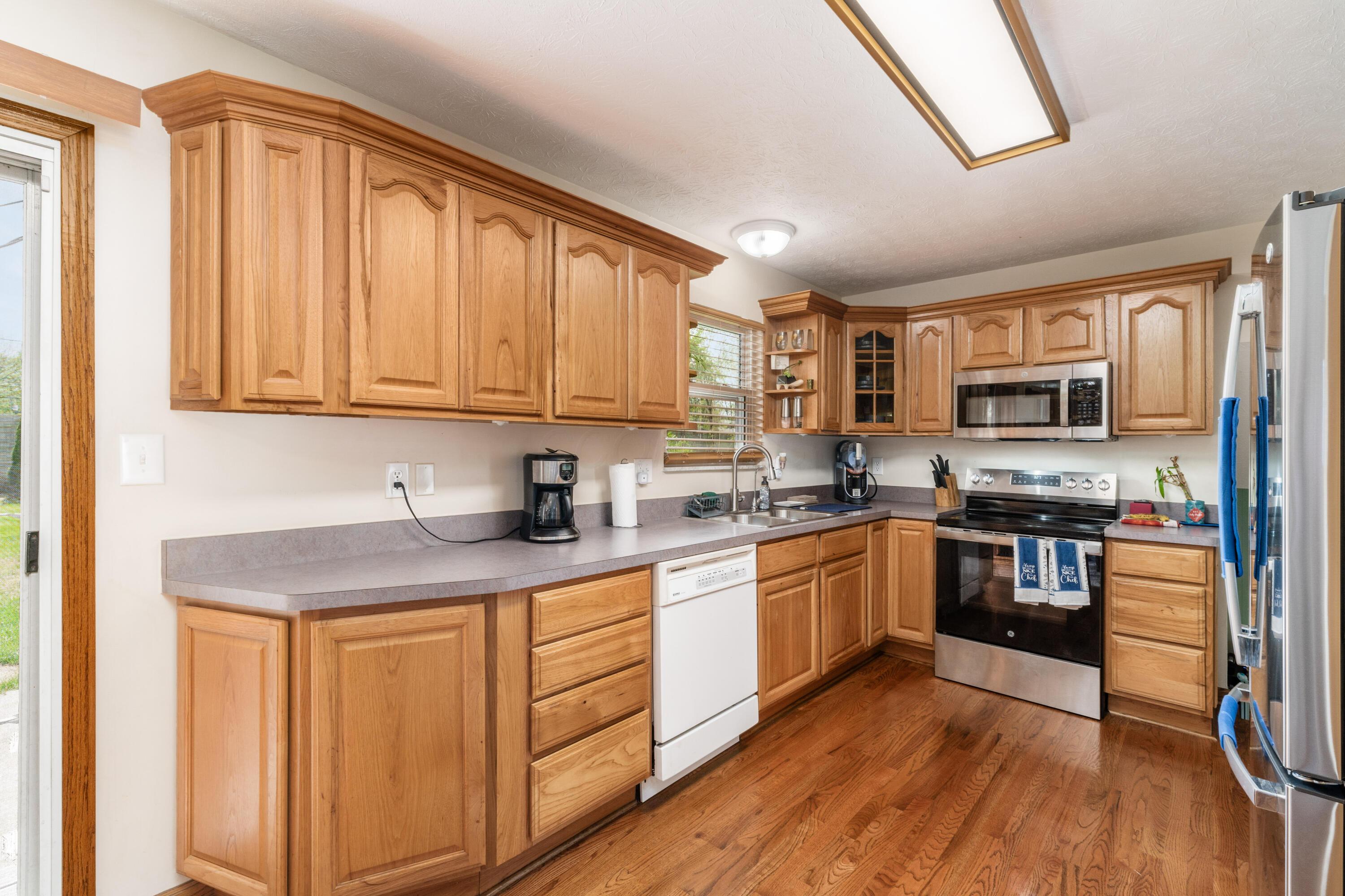 6065 Batavia Road, Westerville, Ohio image 8