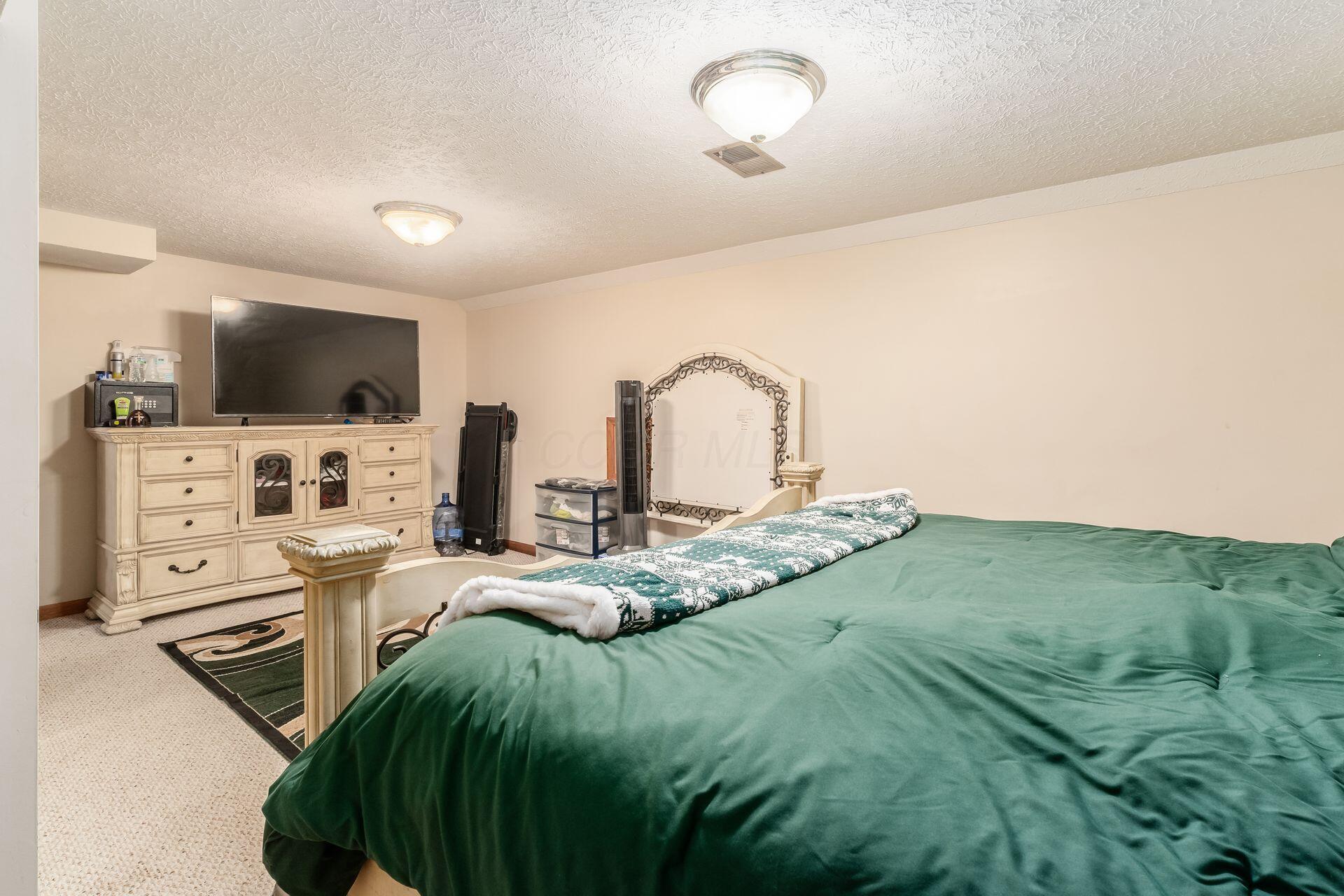 6065 Batavia Road, Westerville, Ohio image 17