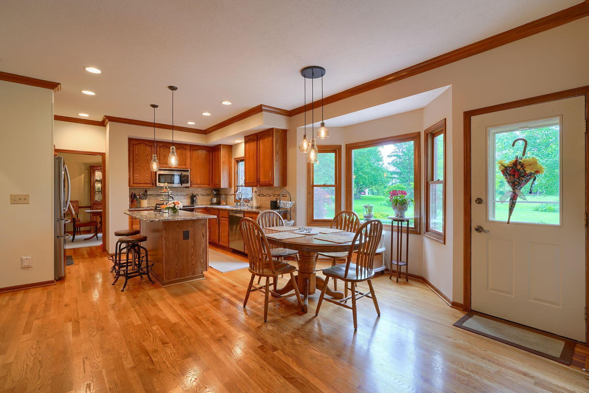 2818 Big Sur Drive, Lewis Center, Ohio image 13