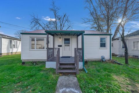 Photo of 122 Ringold Street, Mount Vernon, OH 43050 (MLS # 225043911)