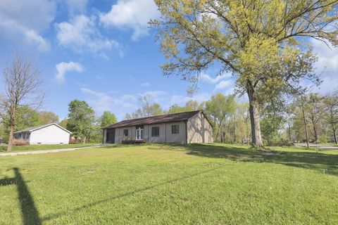 Photo of 150 Breanna Lane SW, Pataskala, OH 43062 (MLS # 225044860)