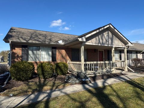 Photo of 645 Kensington Drive, Heath, OH 43056 (MLS # 226005180)