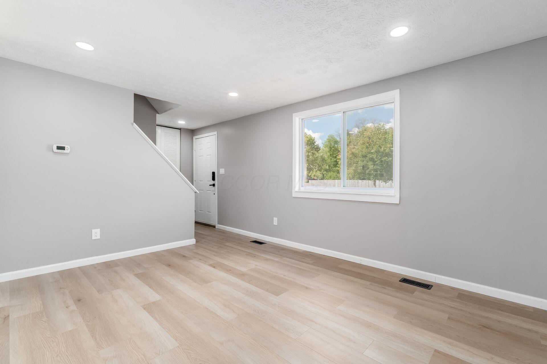 1095 Belle Meade Place