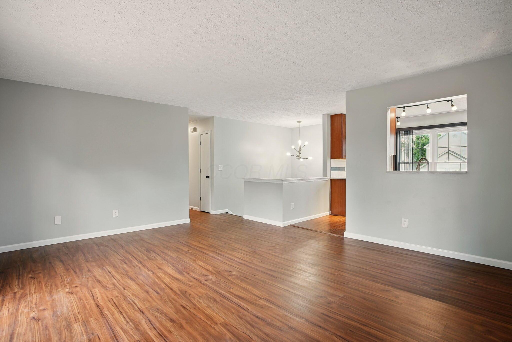 280 Chatterly Lane, Columbus, Ohio image 6